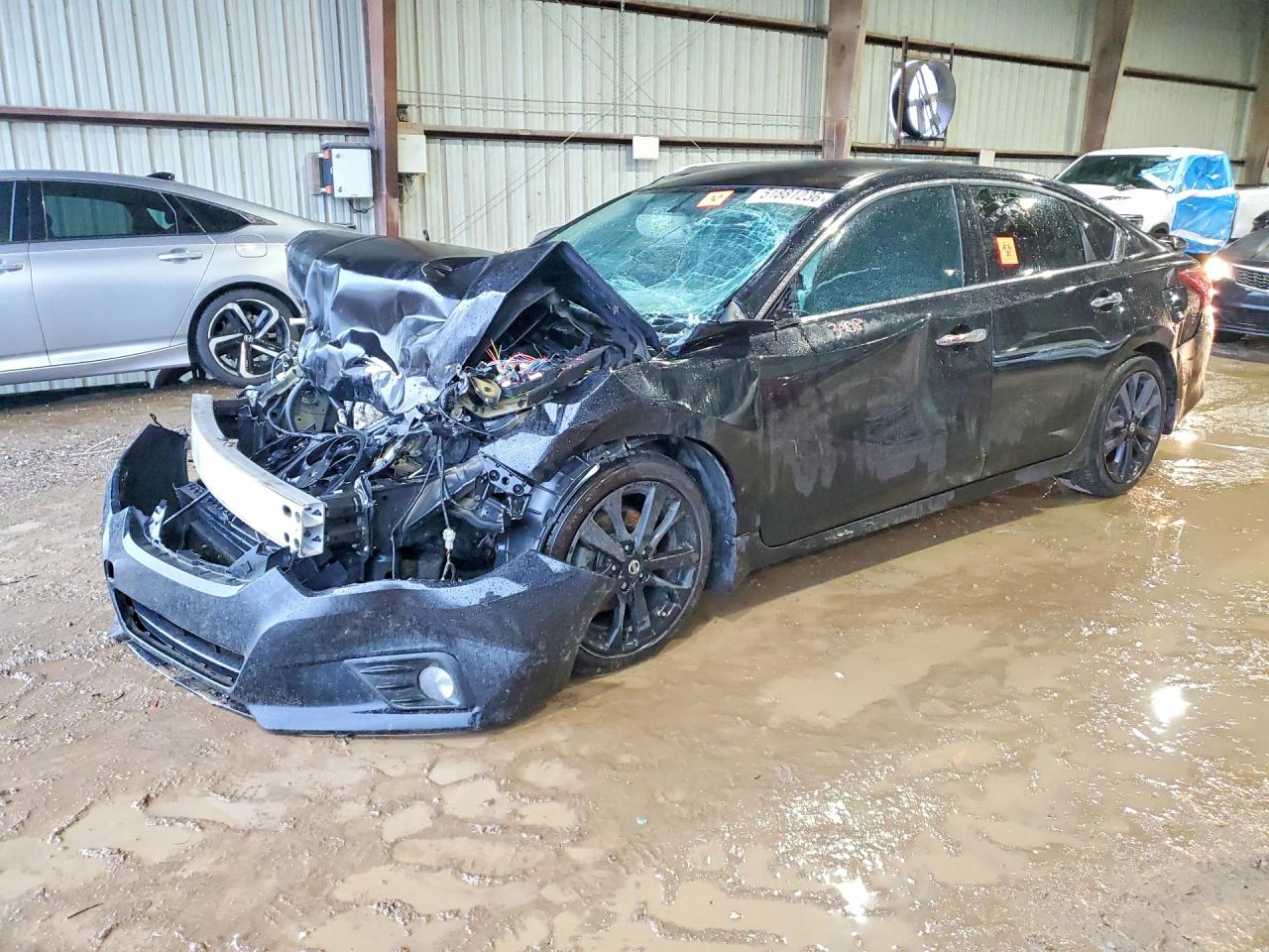Salvage Nissan Altima Image