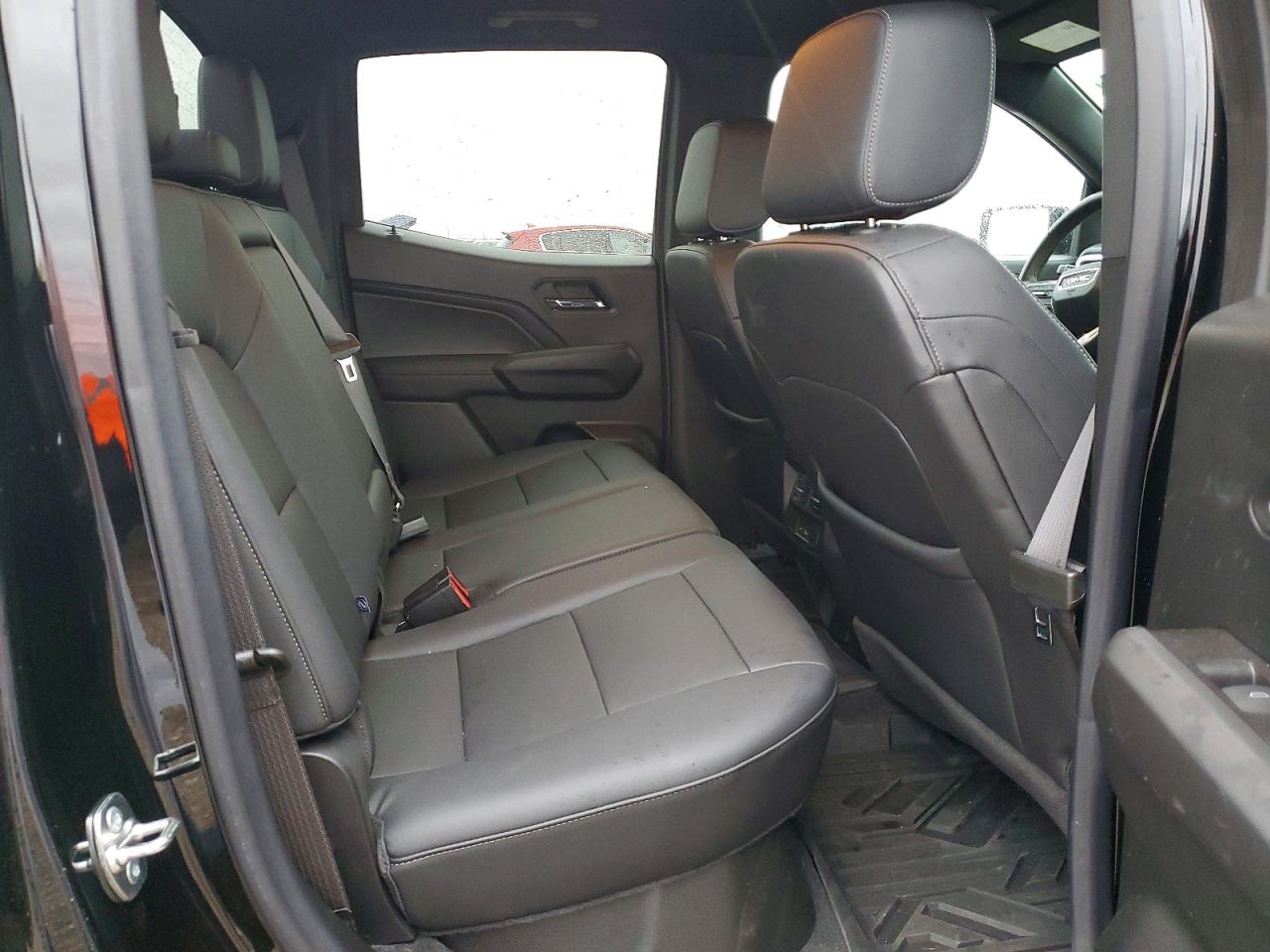 GMC Canyon Elevation