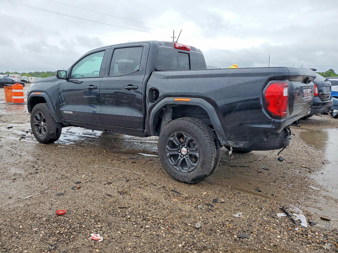GMC Canyon Elevation