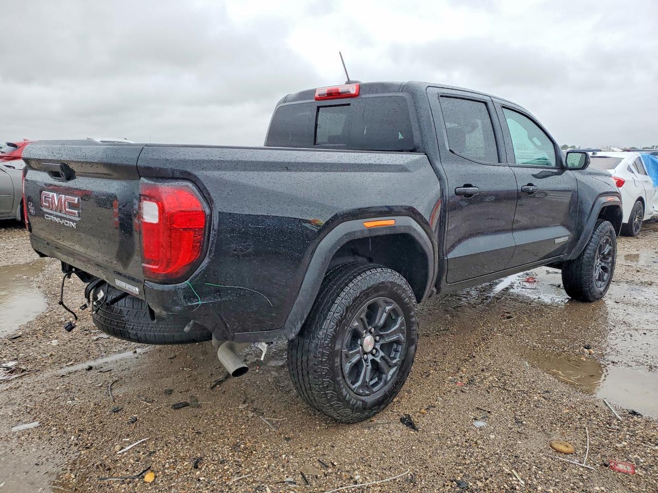 GMC Canyon Elevation