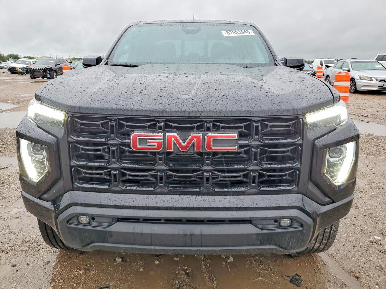 GMC Canyon Elevation