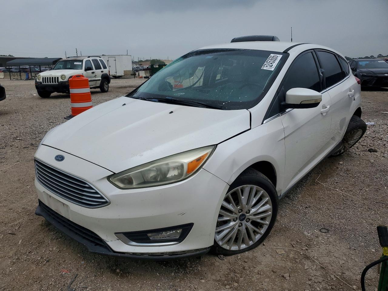 Salvage Ford Focus Image