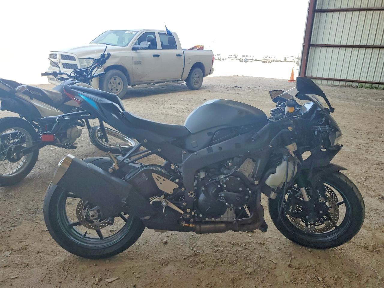 Salvage Kawasaki Ninja 600 Image