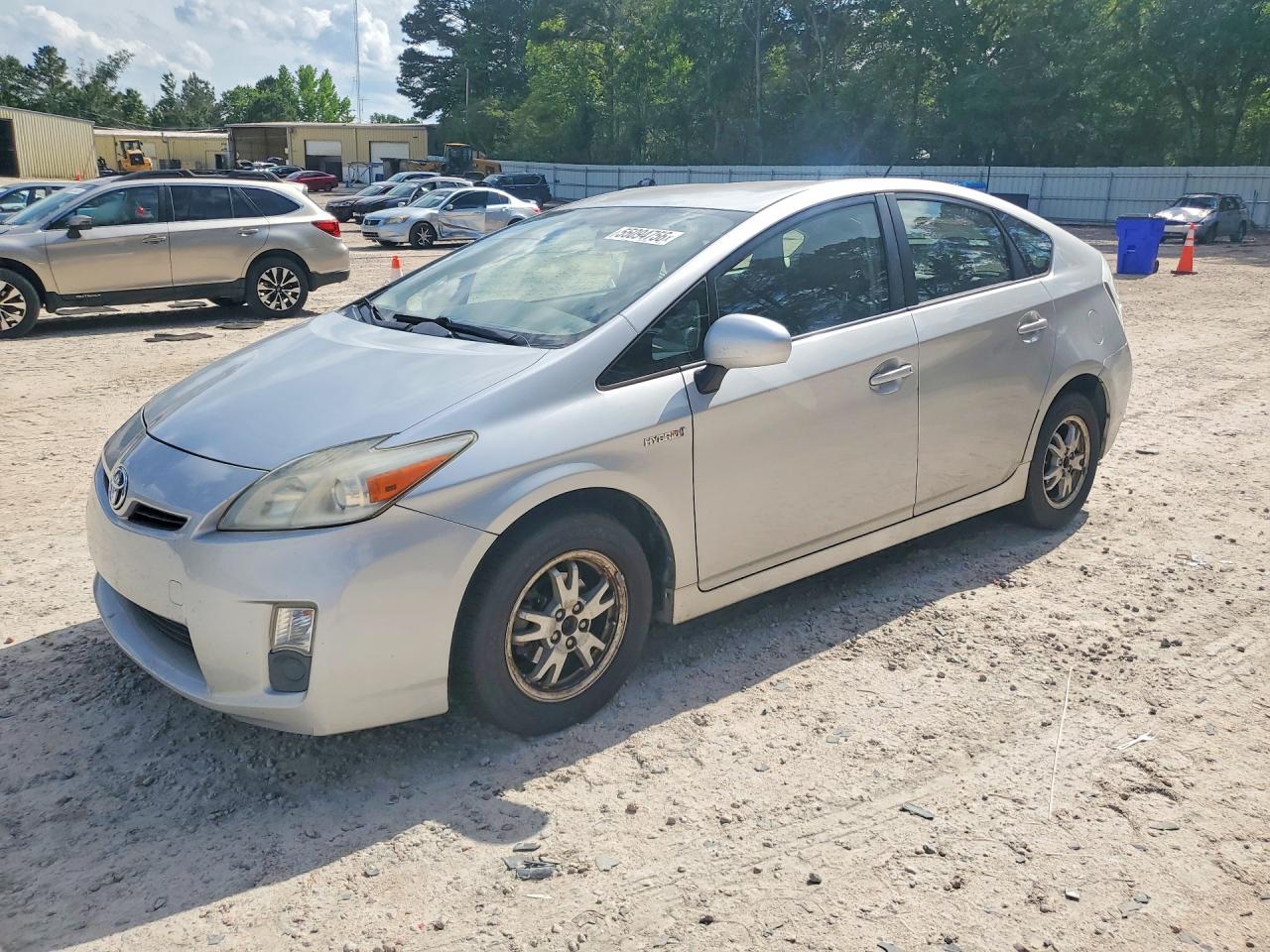 Salvage Toyota Prius Image