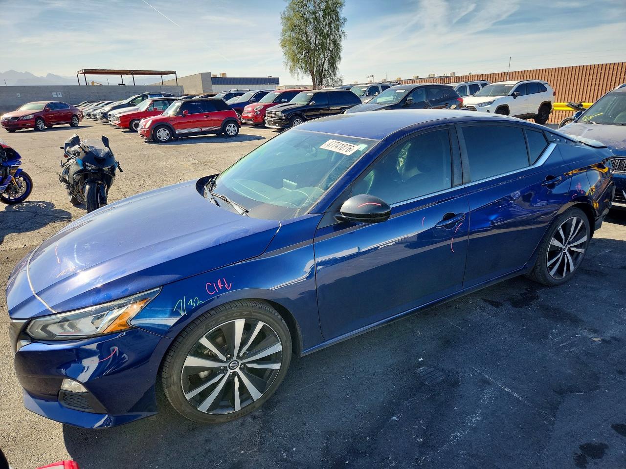 Salvage Nissan Altima Image