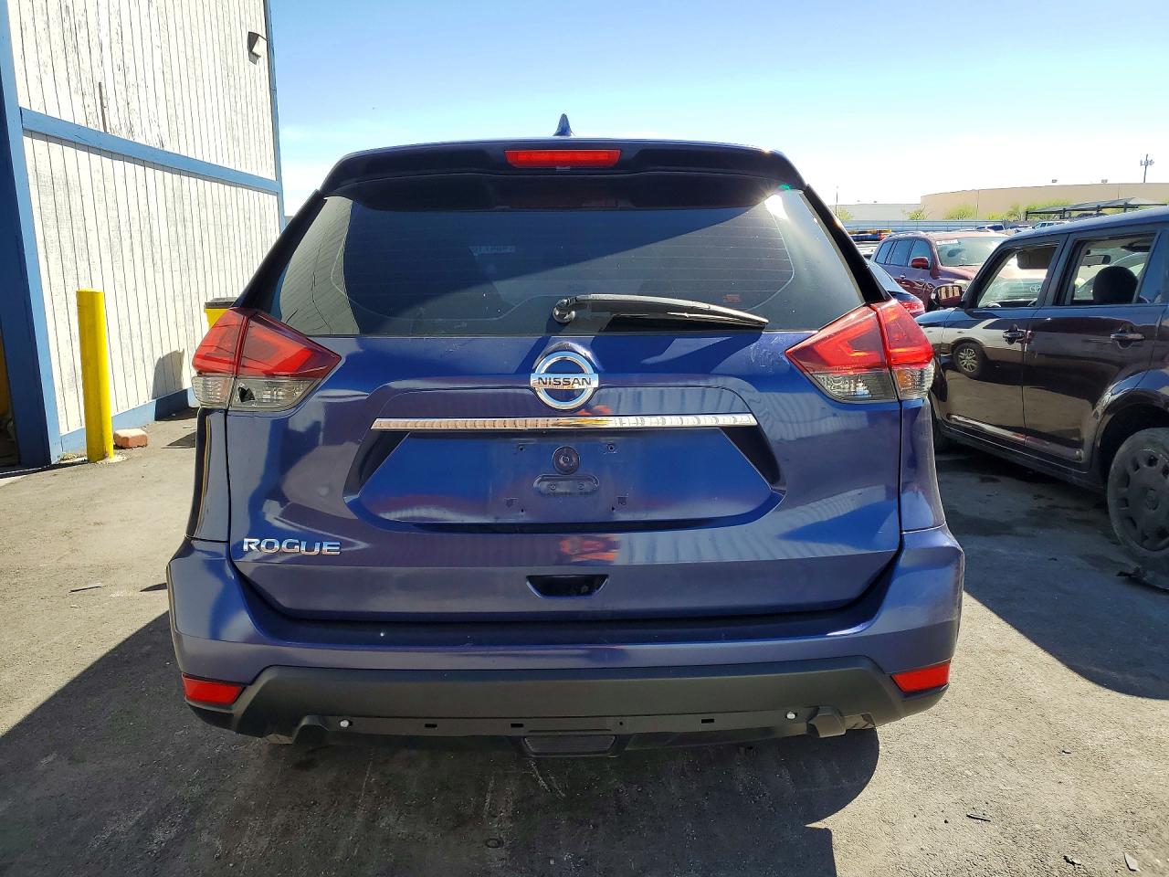 Nissan Rogue S