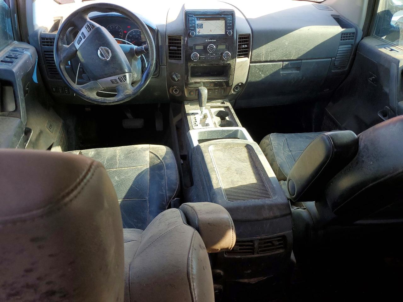 Nissan Titan Sv