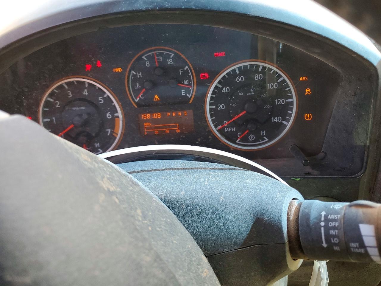 Nissan Titan Sv