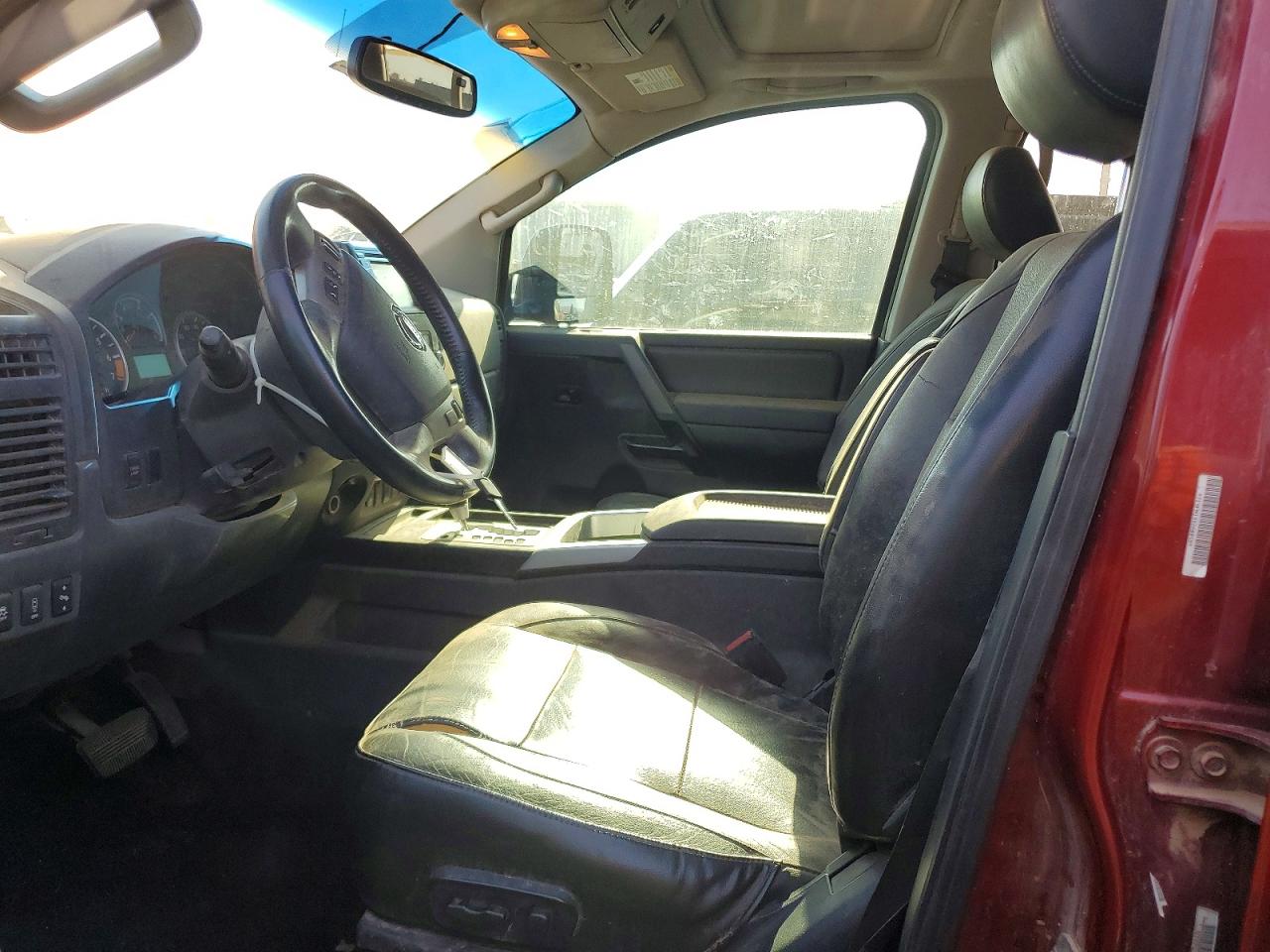 Nissan Titan Sv