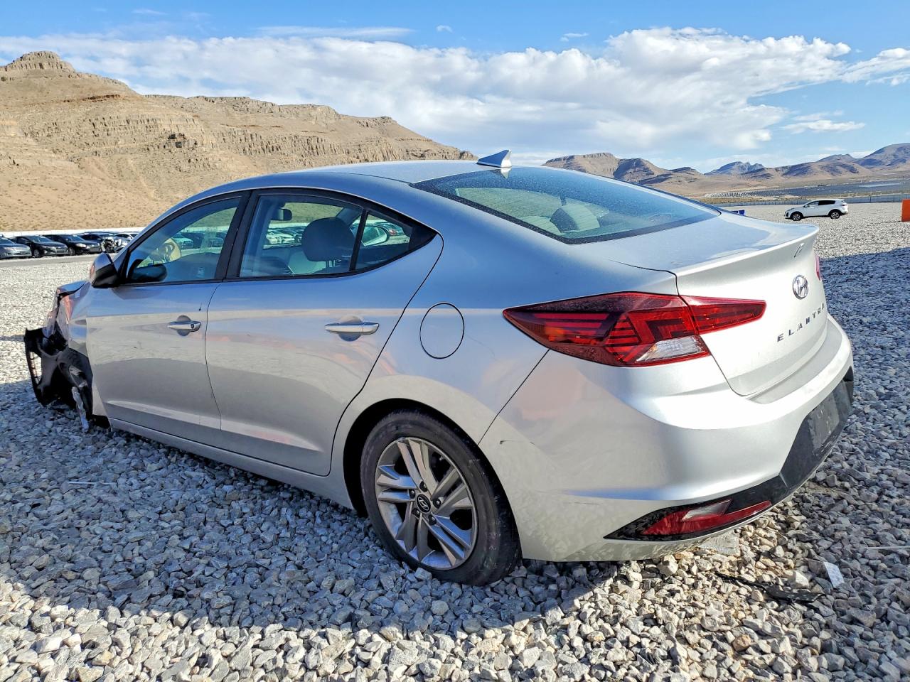 Hyundai ELANTRA Sel