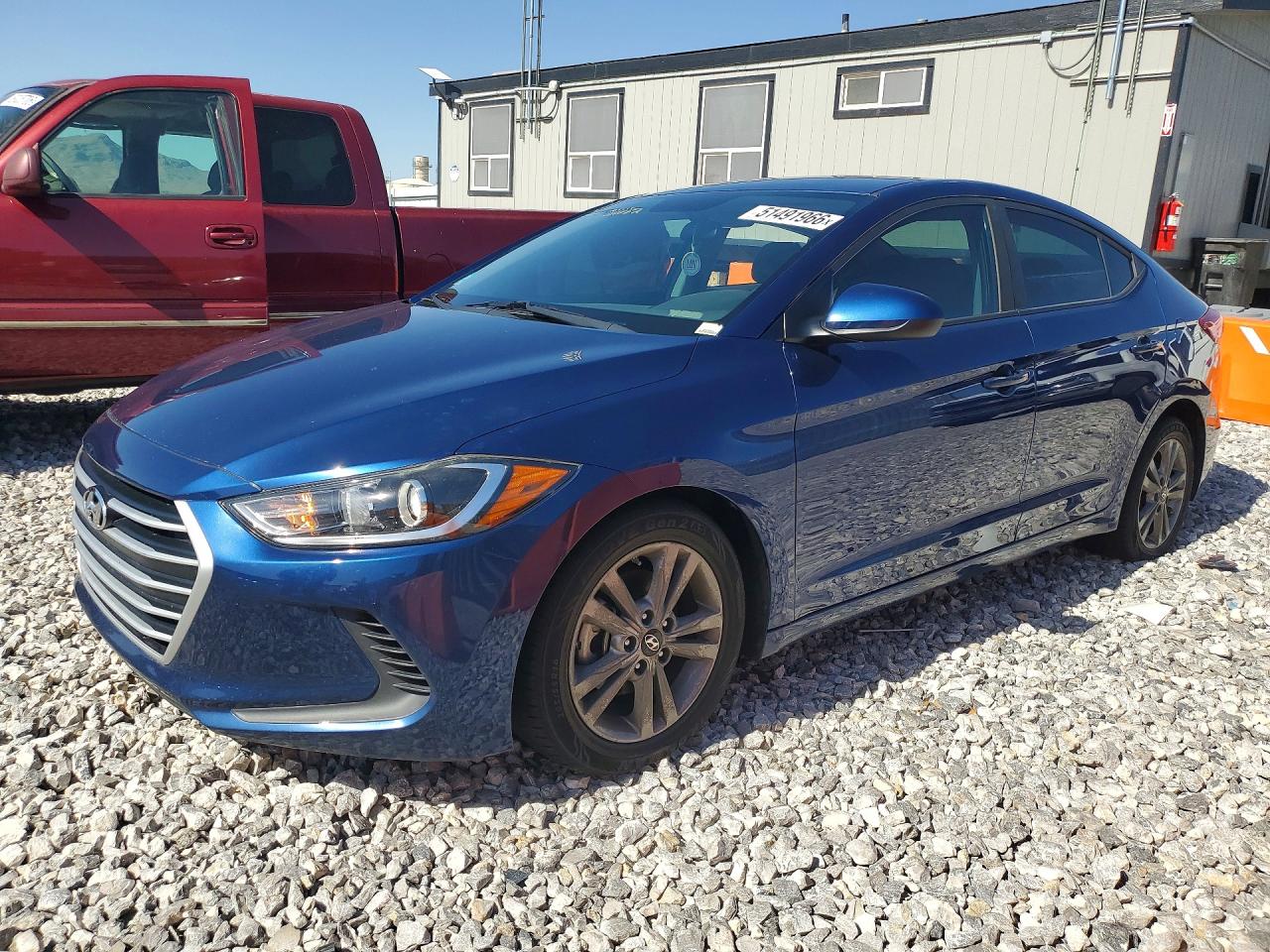 Salvage Hyundai ELANTRA Image