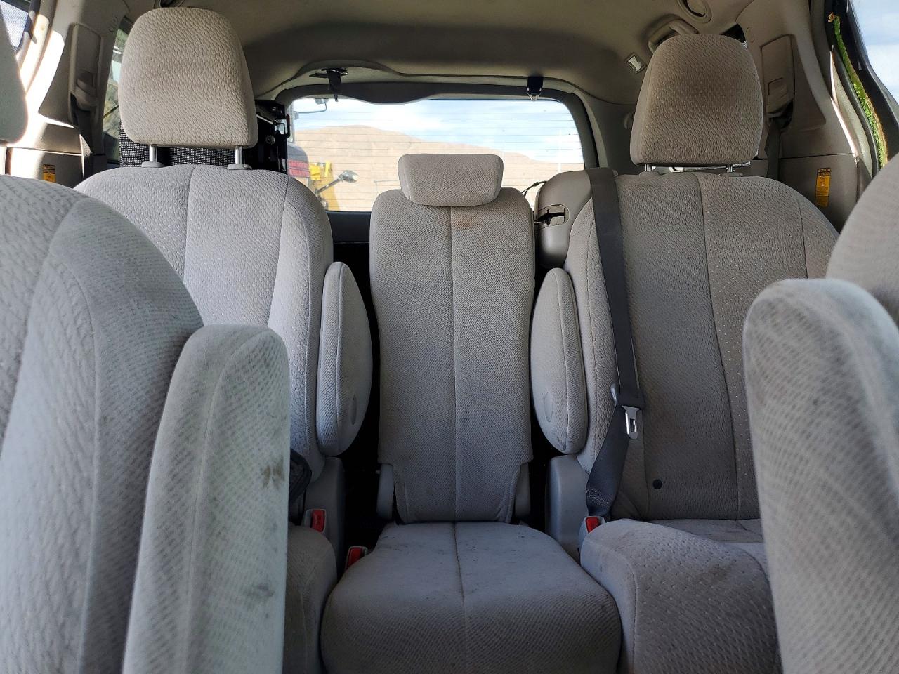 Toyota Sienna Le
