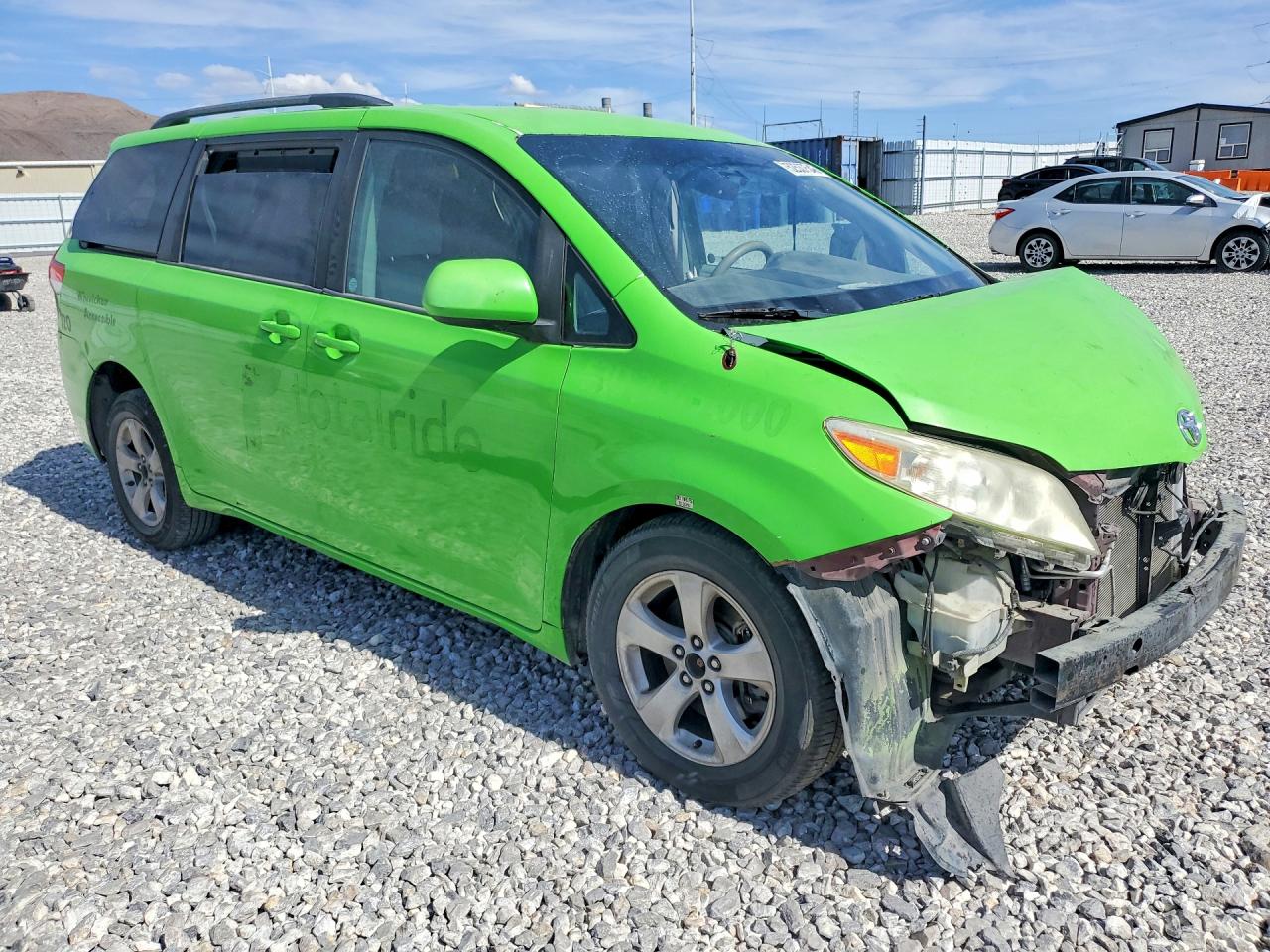 Toyota Sienna Le