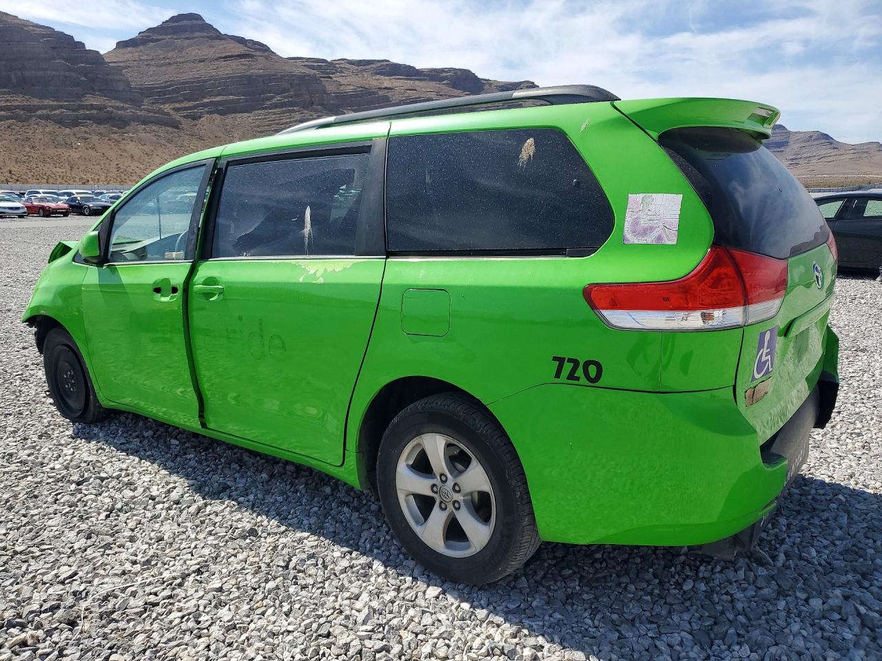 Toyota Sienna Le