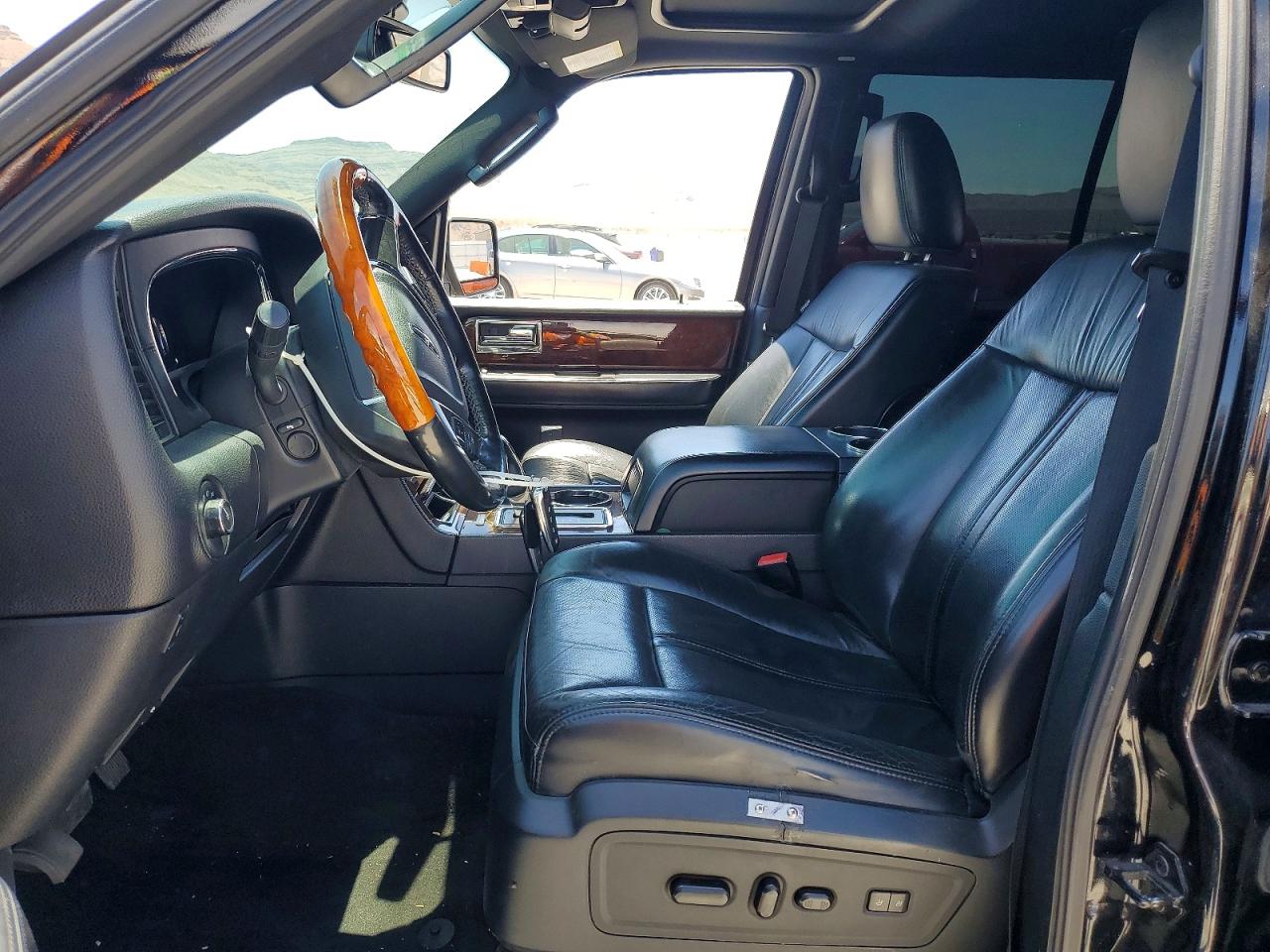 Lincoln Navigator Select
