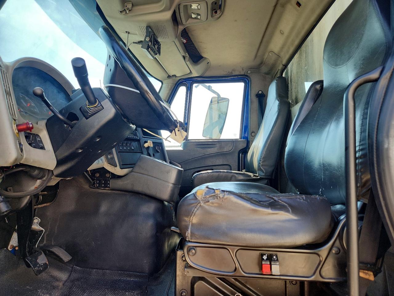 International 8000