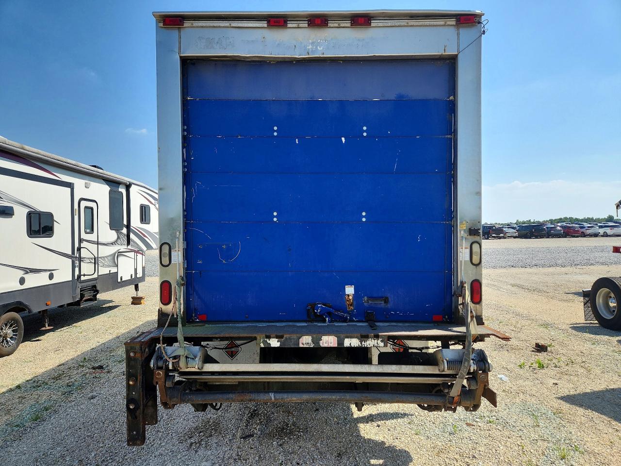 International 8000