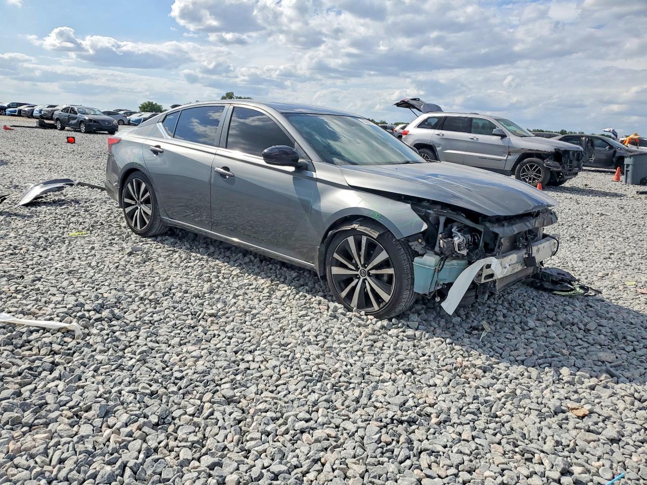 Nissan Altima Sr