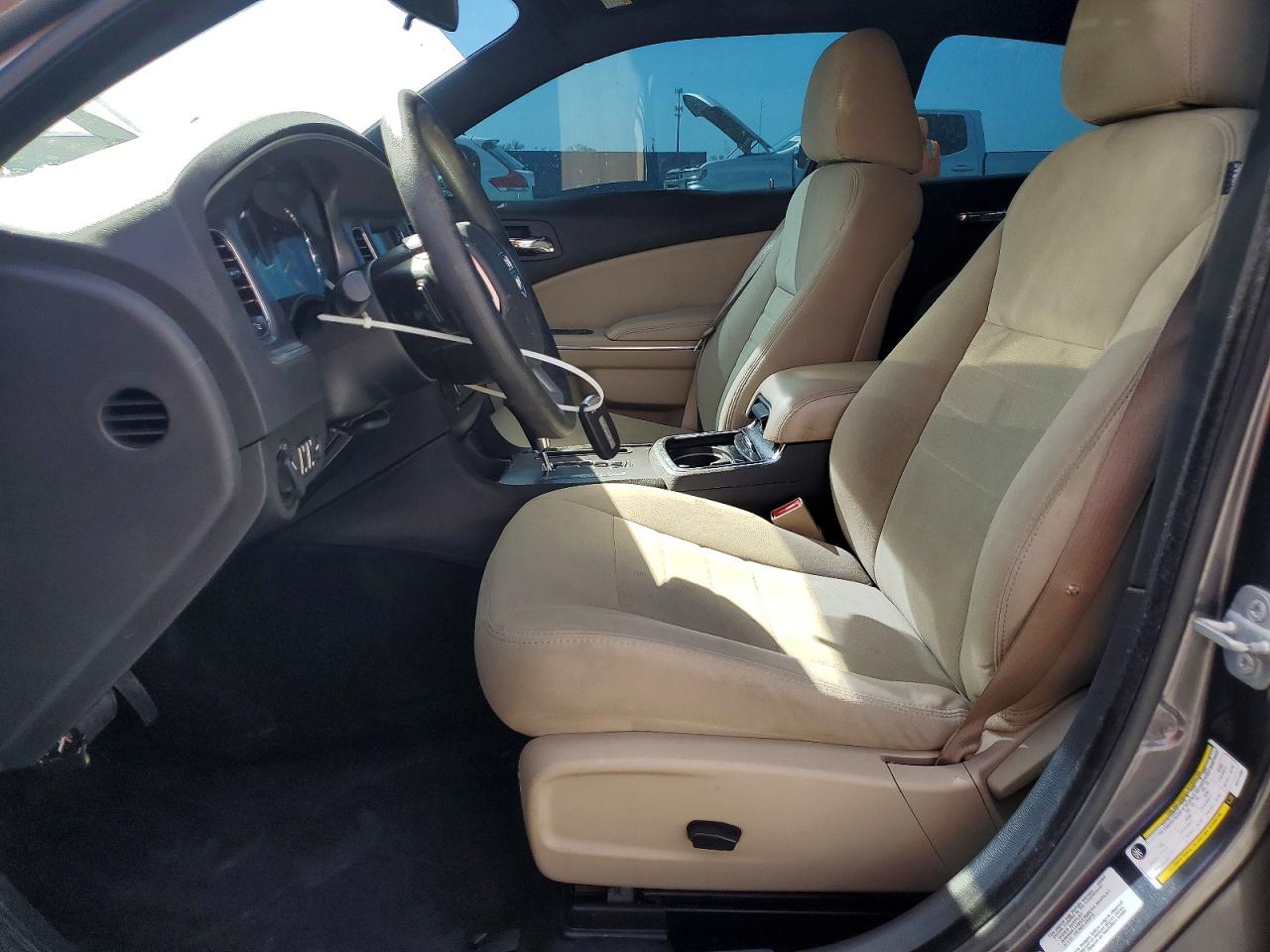 Dodge Charger Se