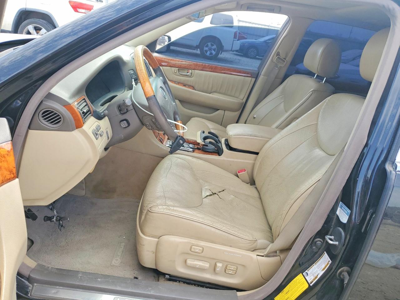 Lexus LS Base