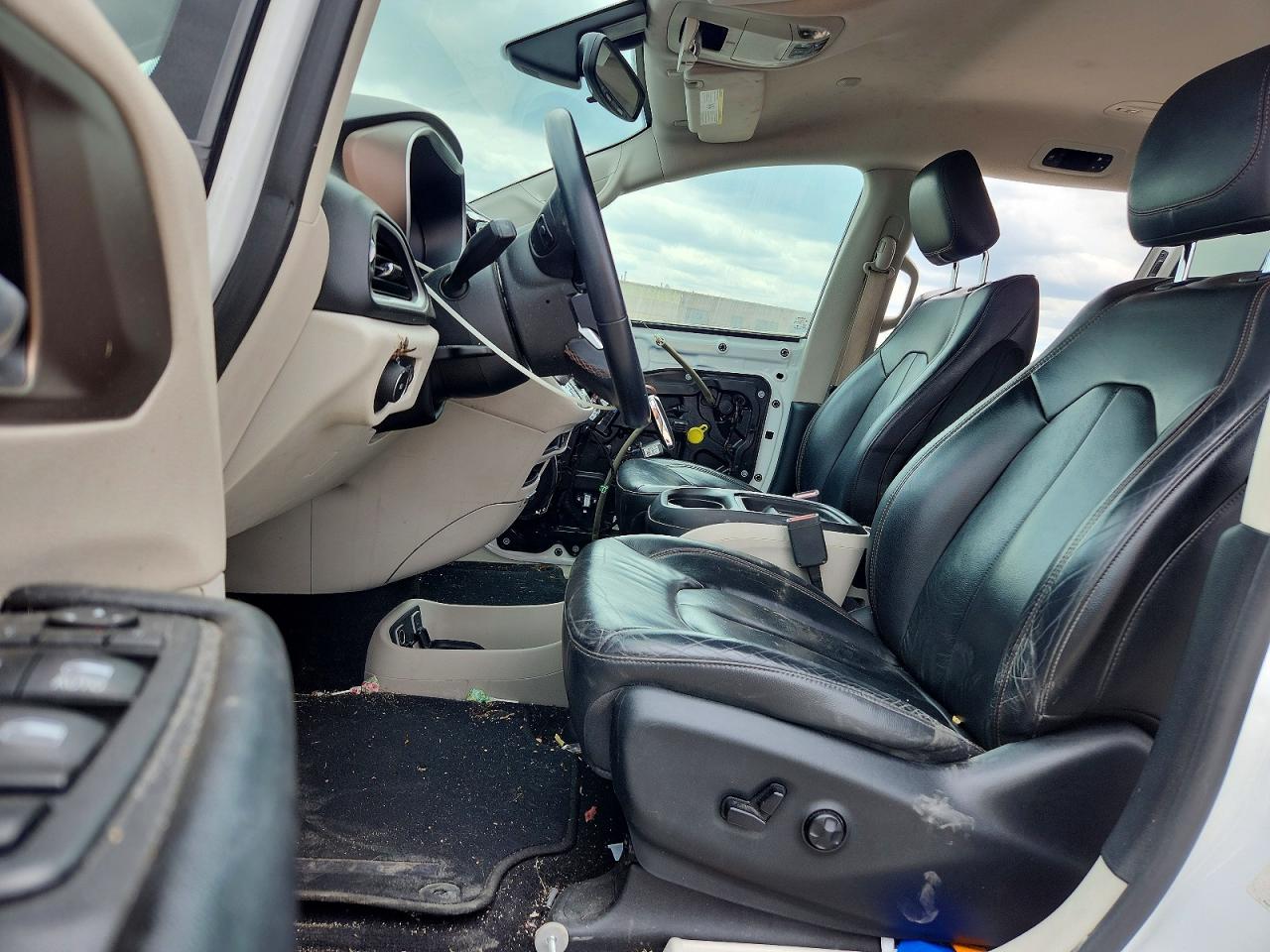 Chrysler Pacifica Touring L