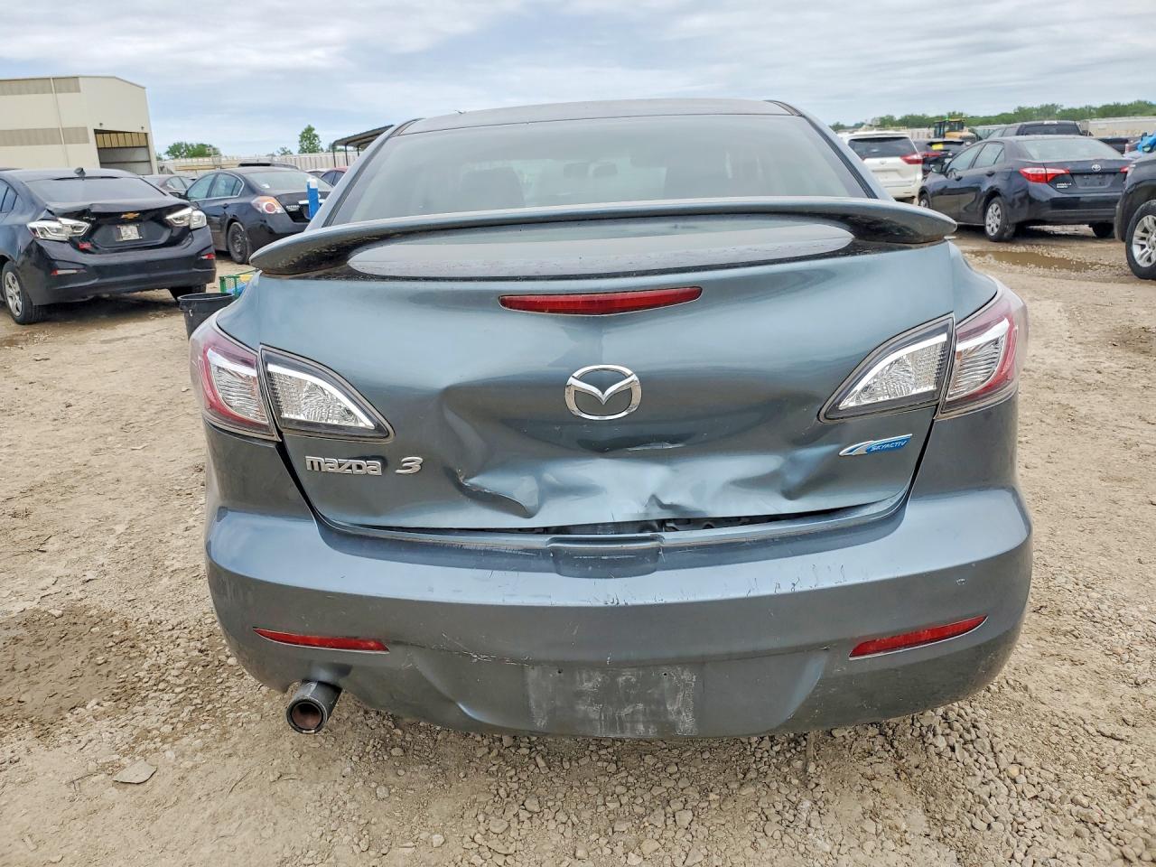 Mazda 3 I