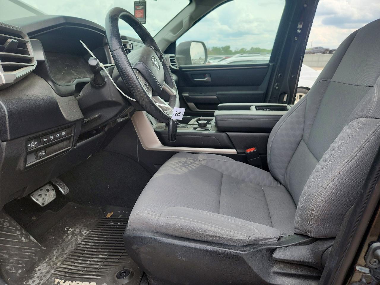 Toyota Tundra Sr5