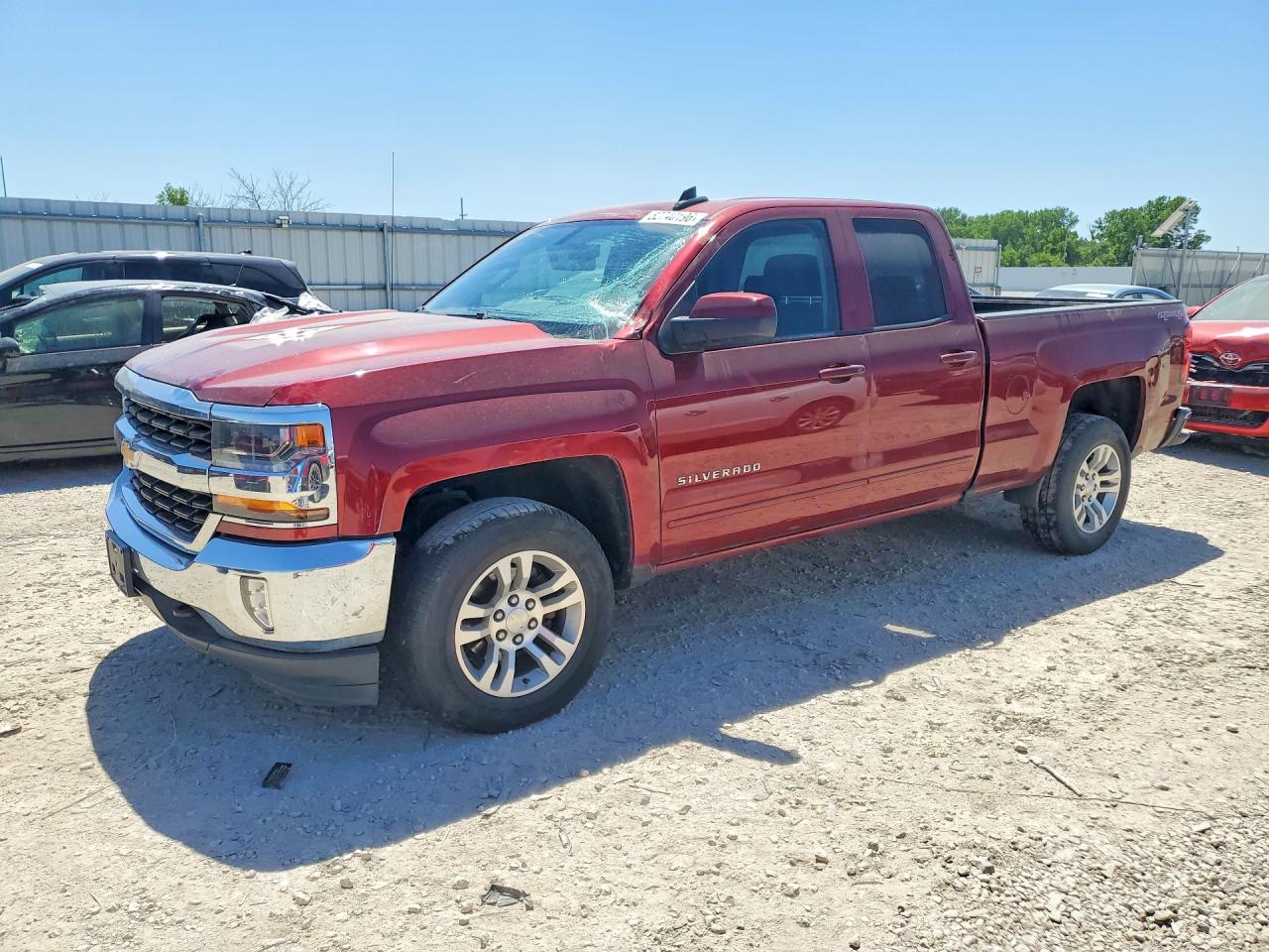 Salvage Chevrolet Silverado Image