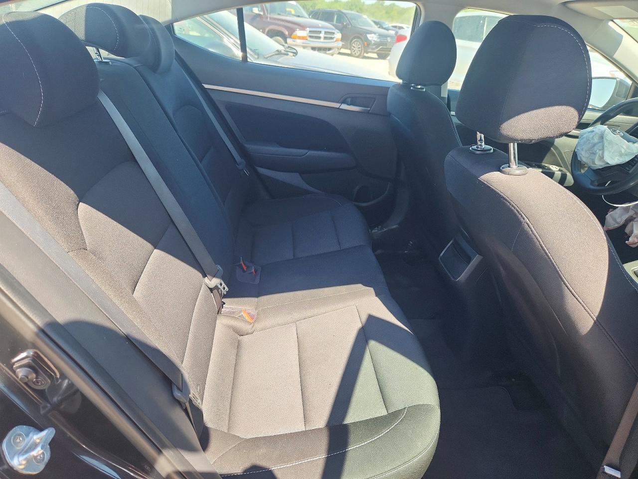 Hyundai ELANTRA Sel