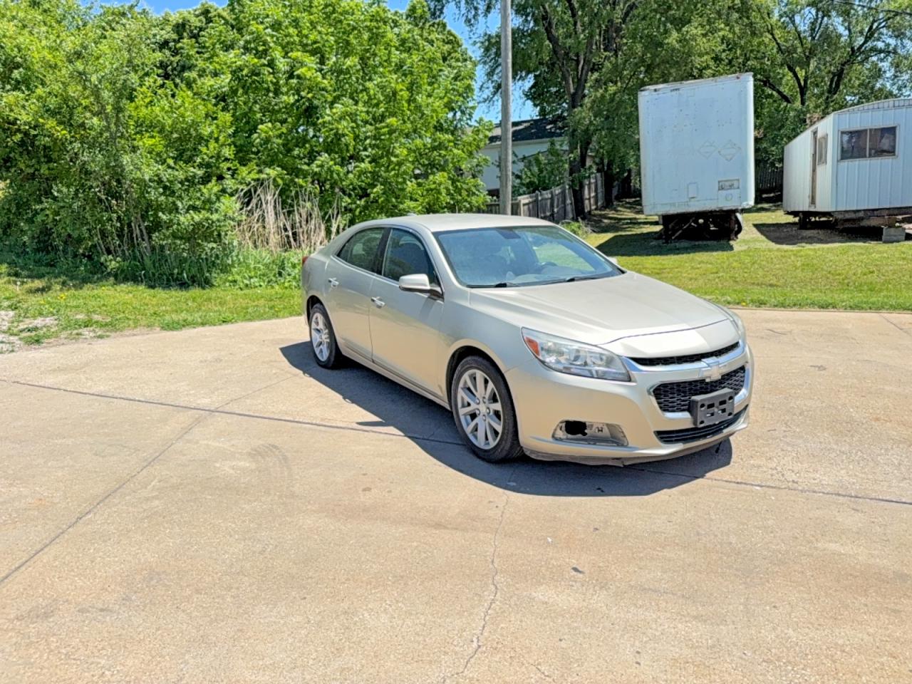 Salvage Chevrolet Malibu Image