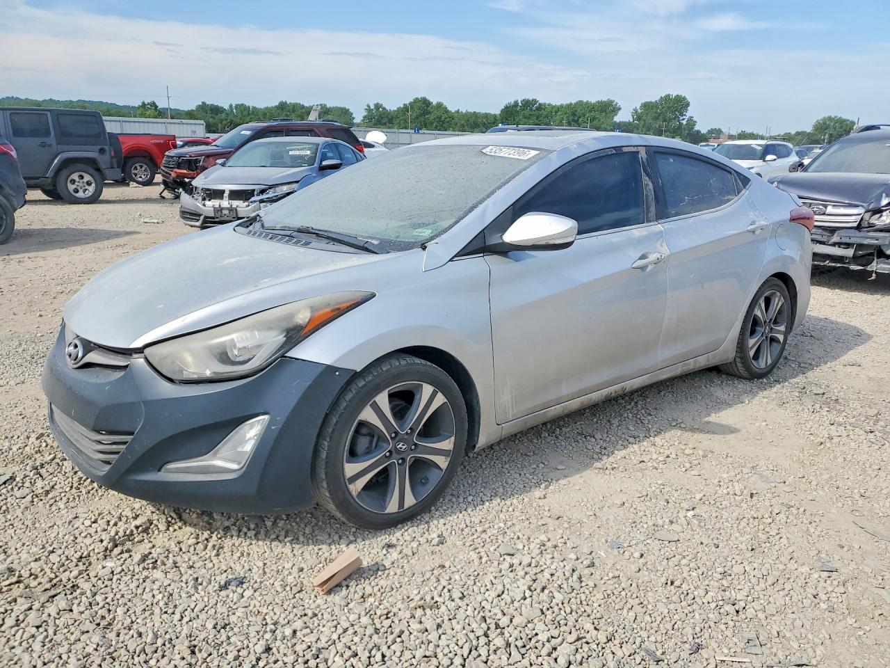 Salvage Hyundai ELANTRA Image