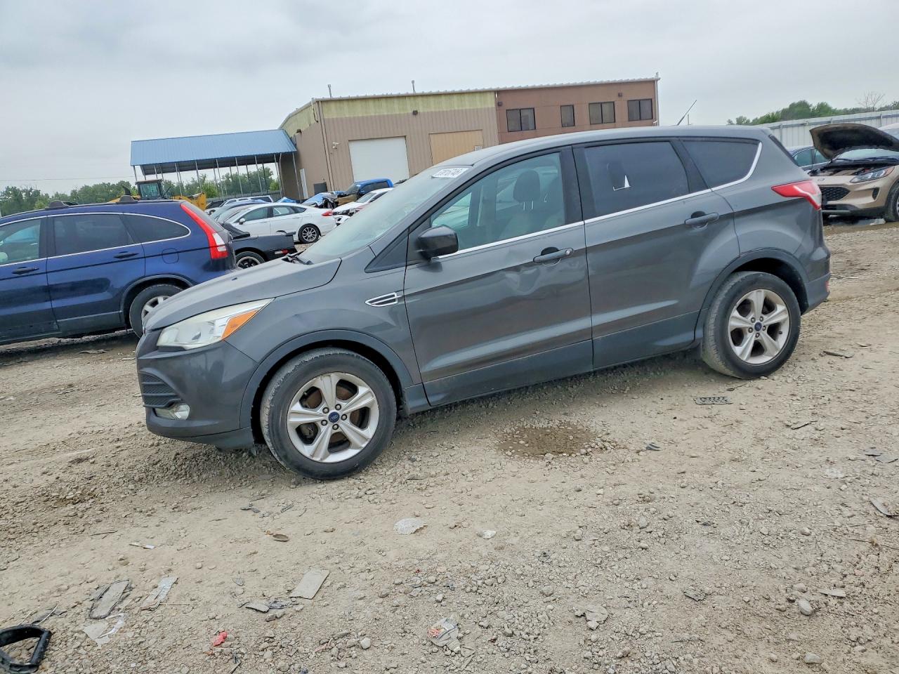 Salvage Ford Escape Image
