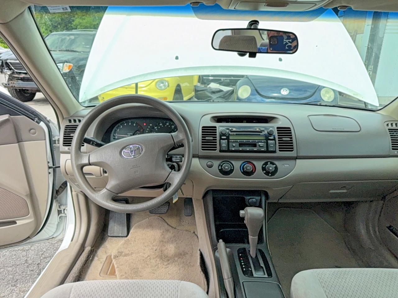 Toyota Camry Le V6