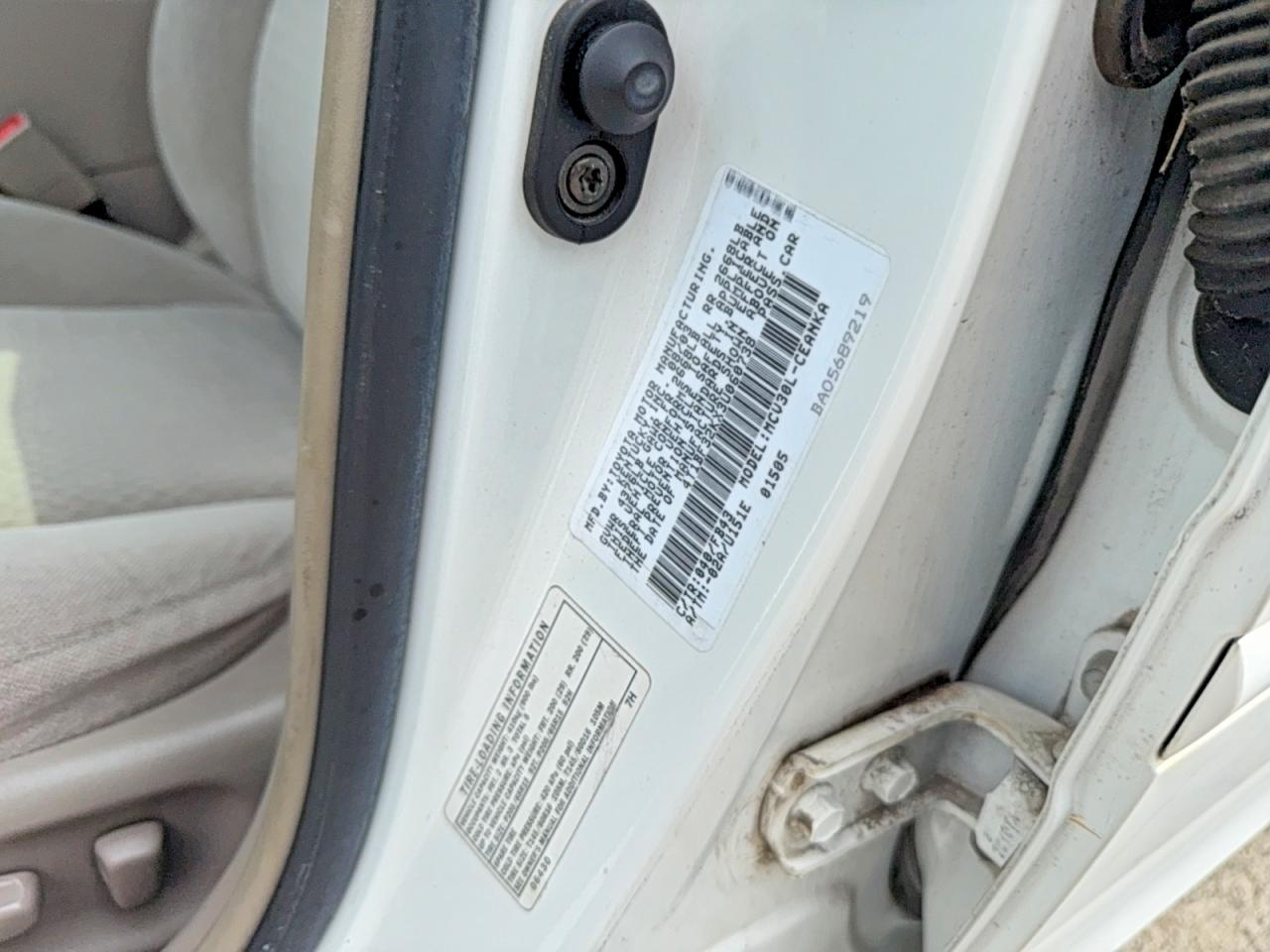 Toyota Camry Le V6