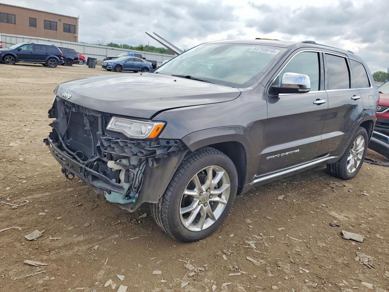 Salvage Jeep Grand Cherokee Image