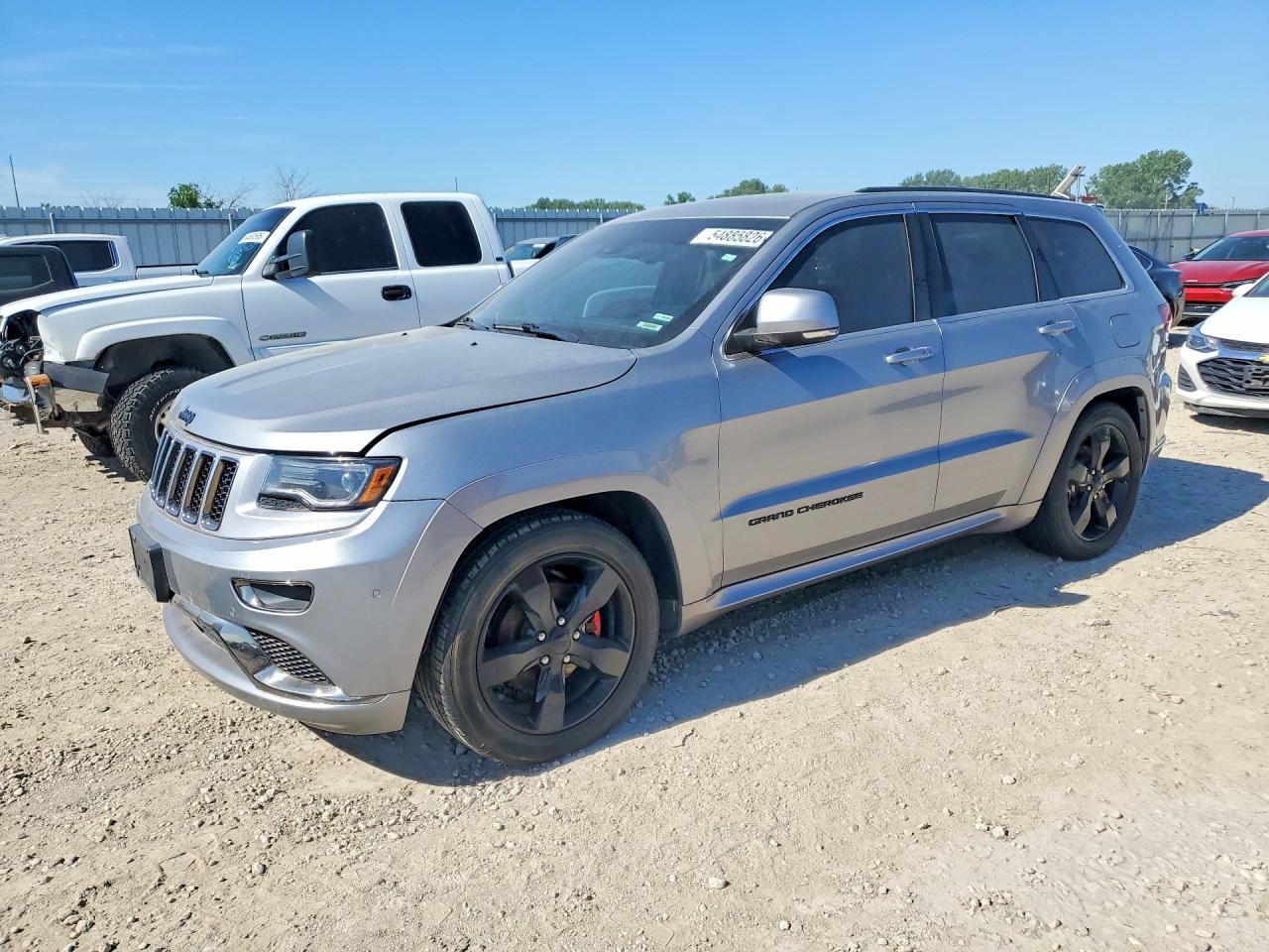 Salvage Jeep Cherokee Image