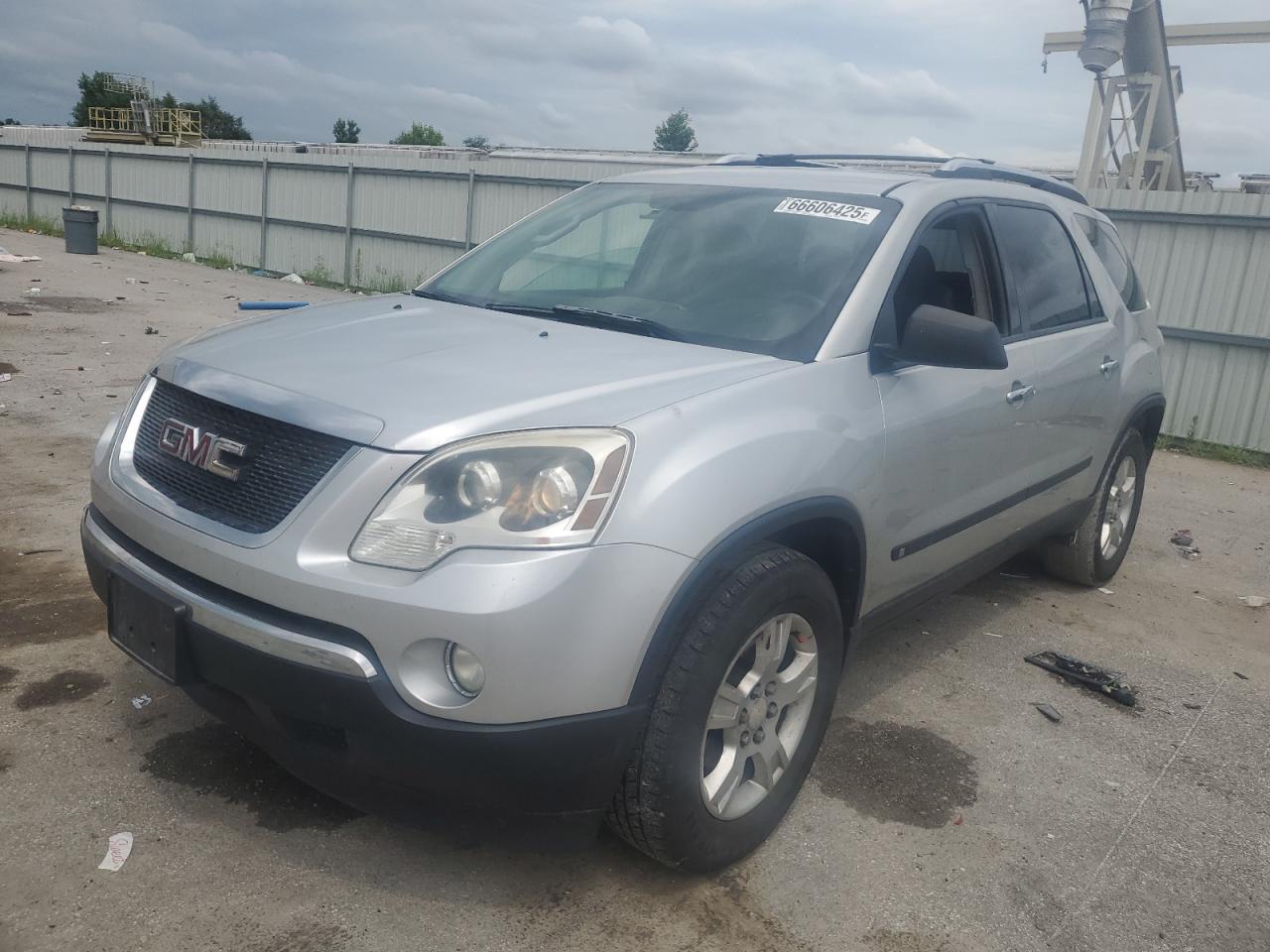 Salvage GMC Acadia Image