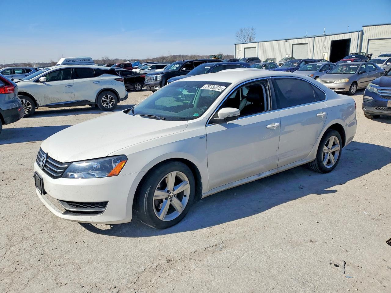 Salvage Volkswagen Passat Image