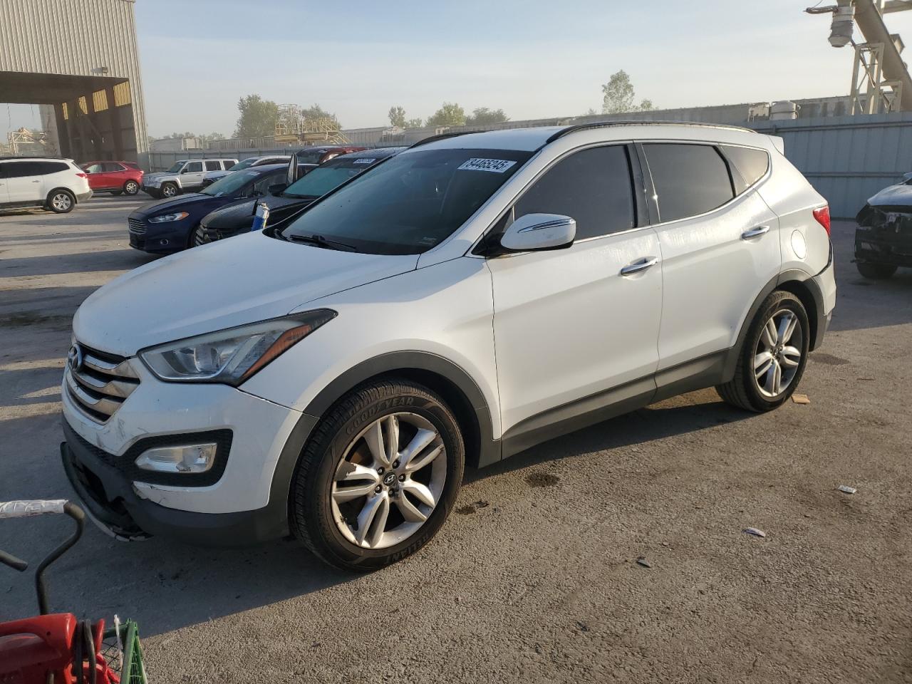 Salvage Hyundai SANTA FE Image