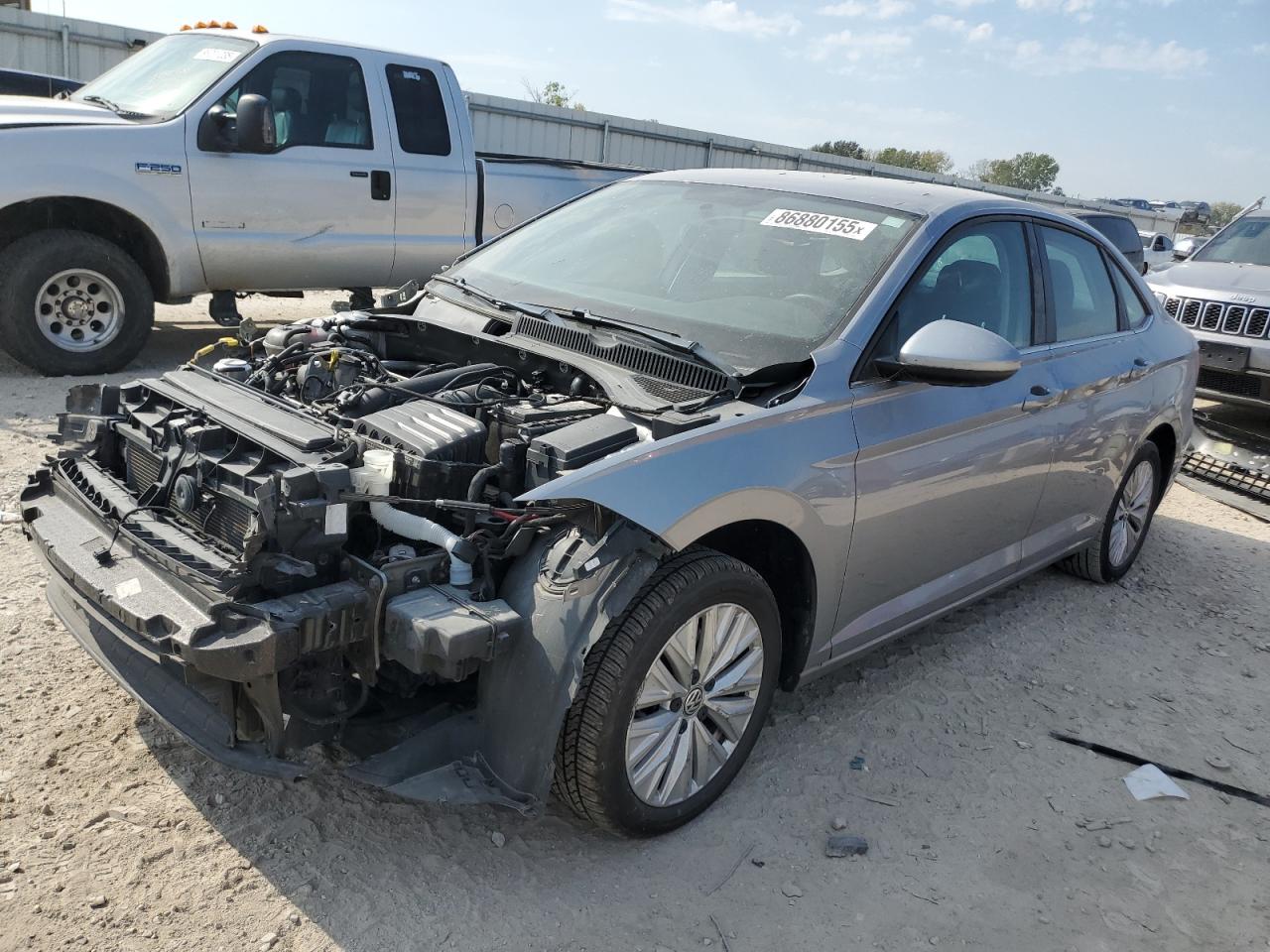 Salvage Volkswagen Jetta Image