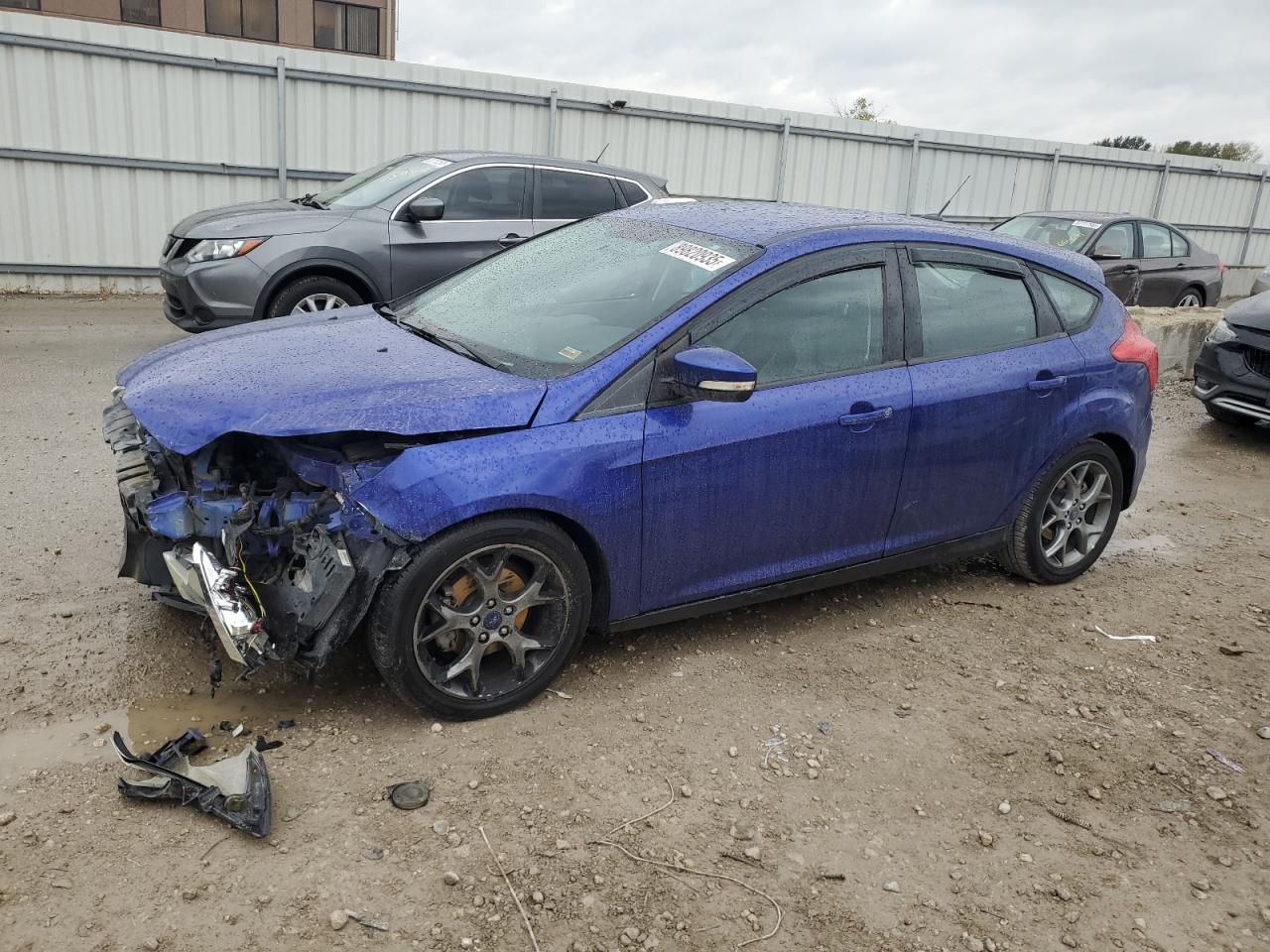 Salvage Ford Focus Image