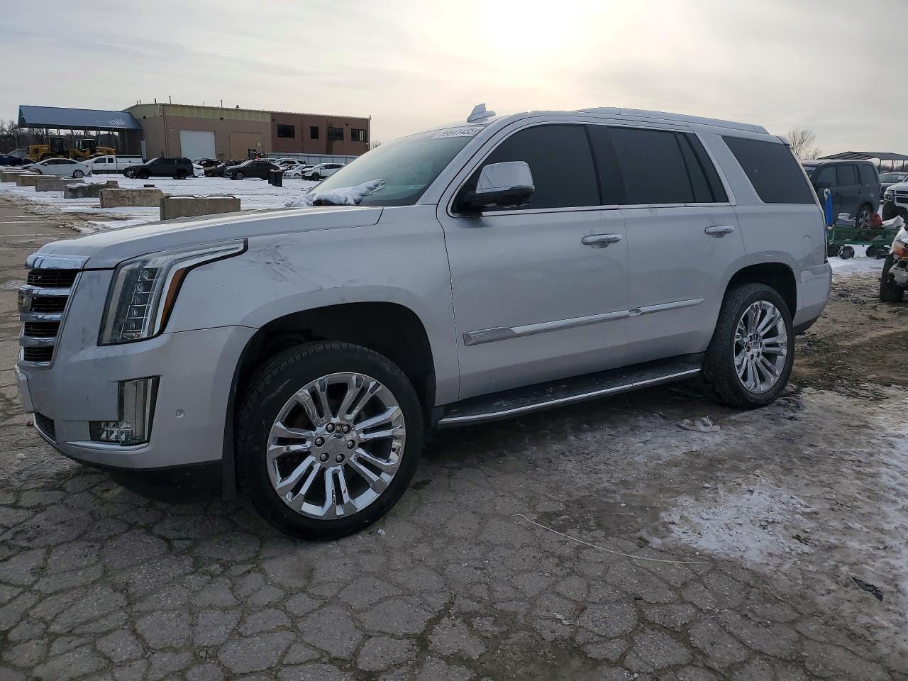 Salvage Cadillac Escalade Image