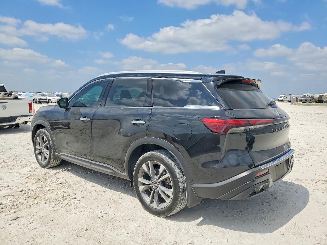 INFINITI Qx Luxe