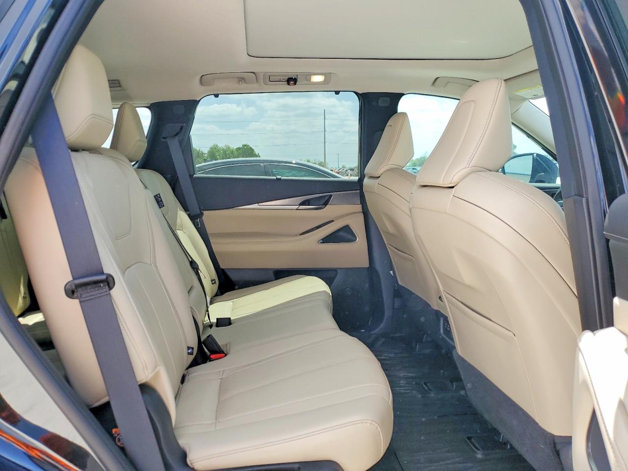 INFINITI Qx Luxe