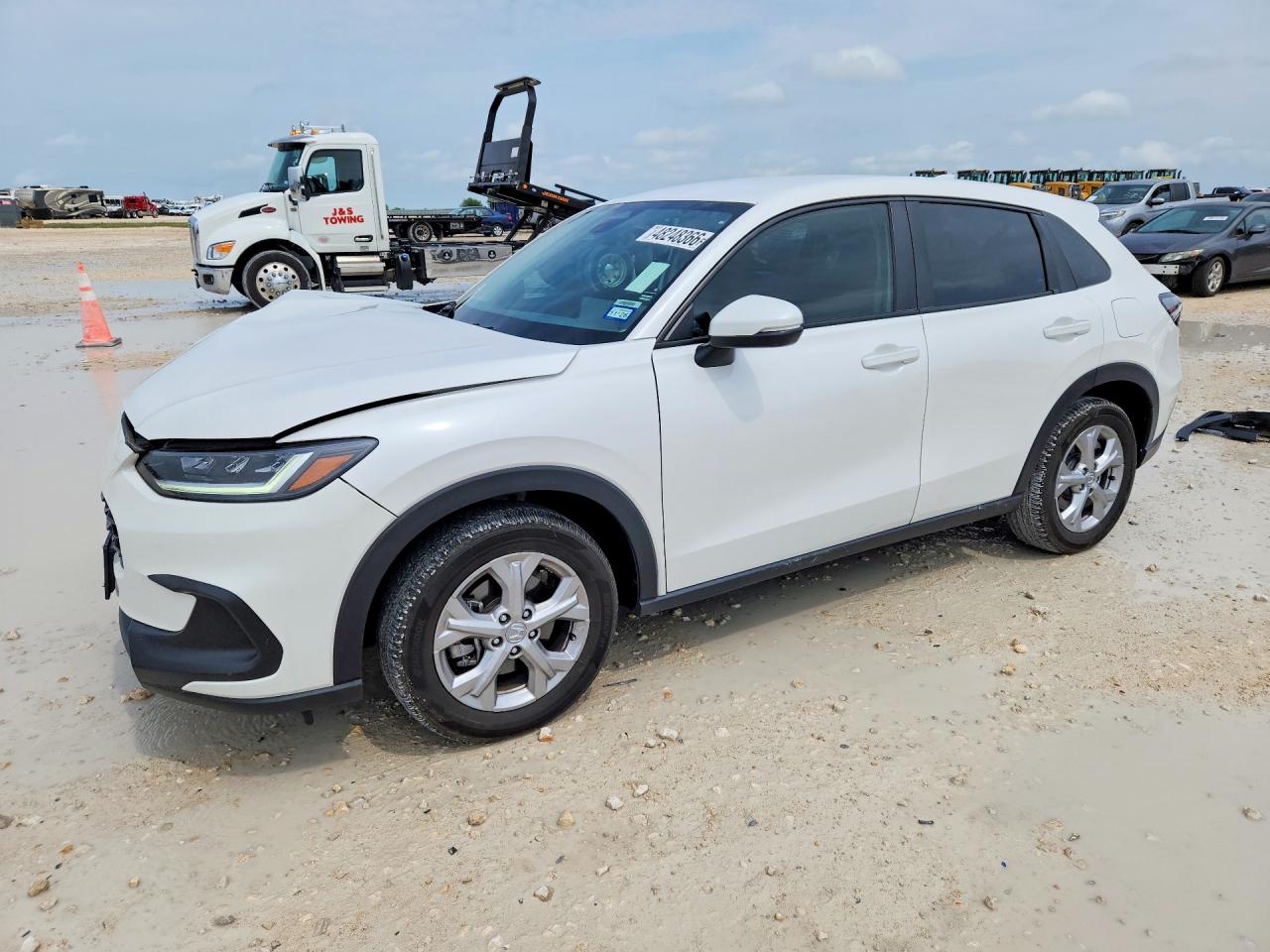 Salvage Honda HR-V Image