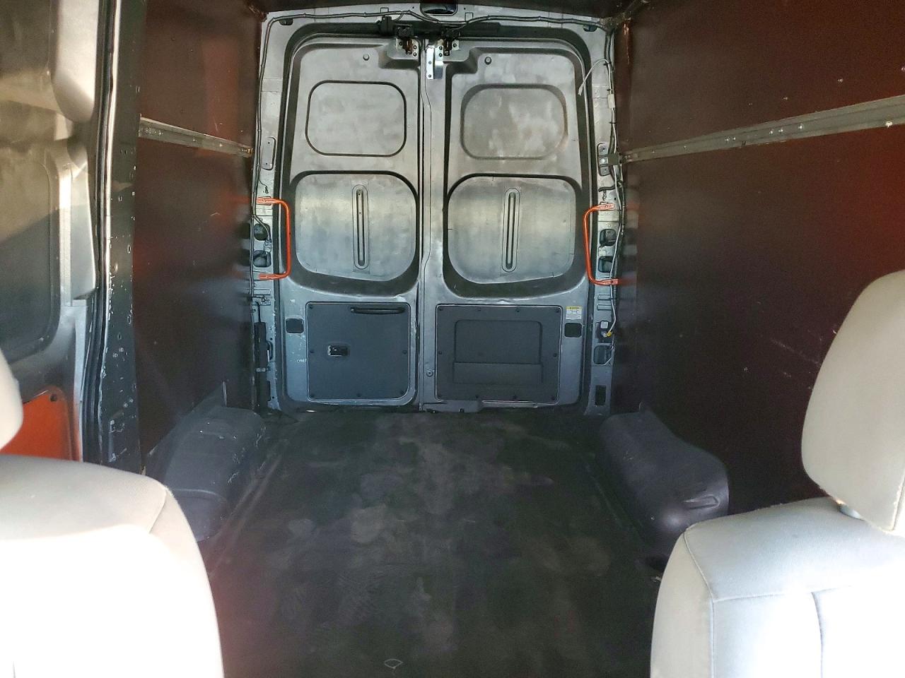 Nissan Nv 2500 Hd S