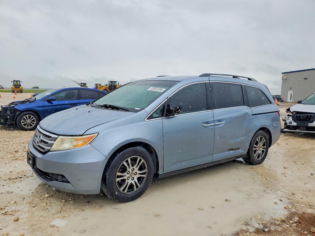 Salvage Honda Odyssey Image