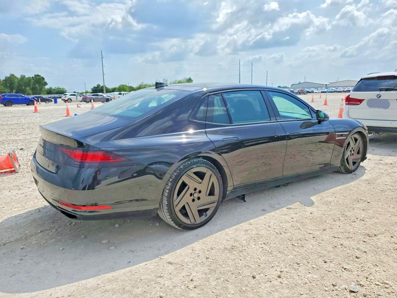 Genesis G90 Prestige Black