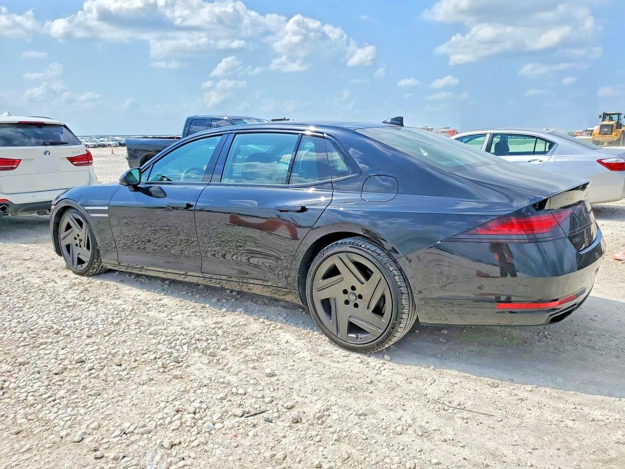 Genesis G90 Prestige Black