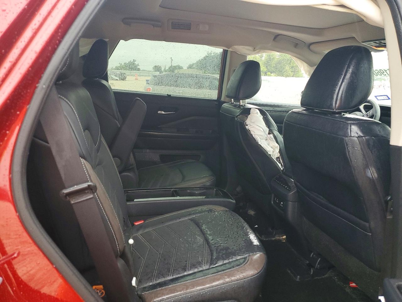 Nissan Pathfinder Platinum